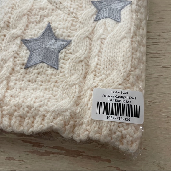 Taylor Swift Folklore Cardigan Scarf OFFICIAL NEW AND SEALED - Picture 5 of 6